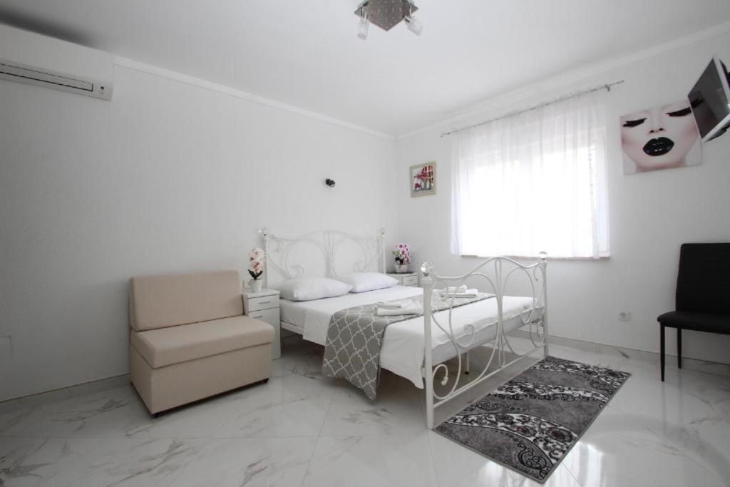 Genoa Rooms Poreč Exteriör bild
