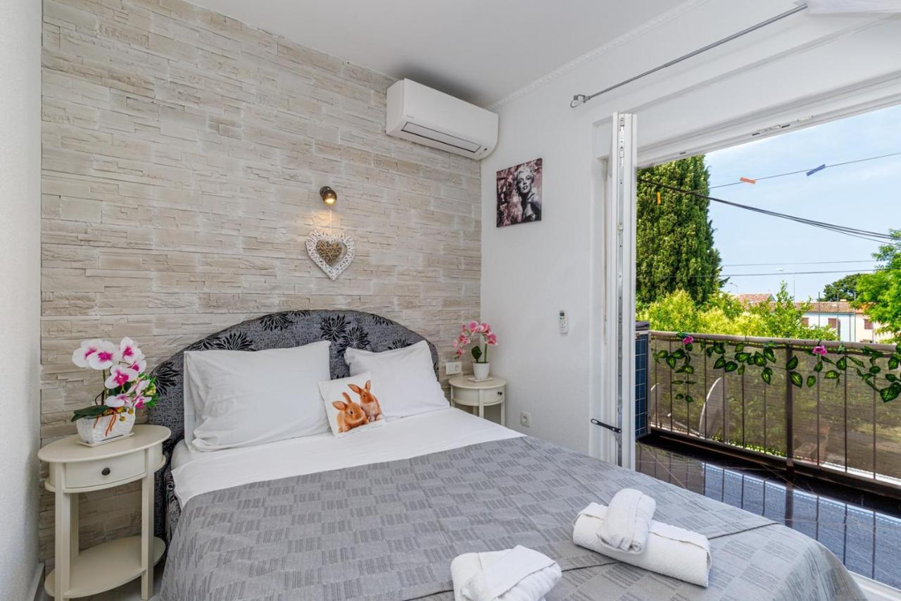 Genoa Rooms Poreč Exteriör bild